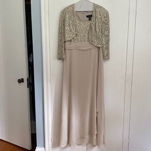 Formal dress worn for a wedding. Size 14. R&M Richard’s.
